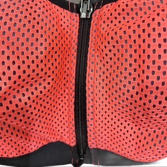 Victoria’s Secret racerback bra in Size 34DD - Picture 3 of 10